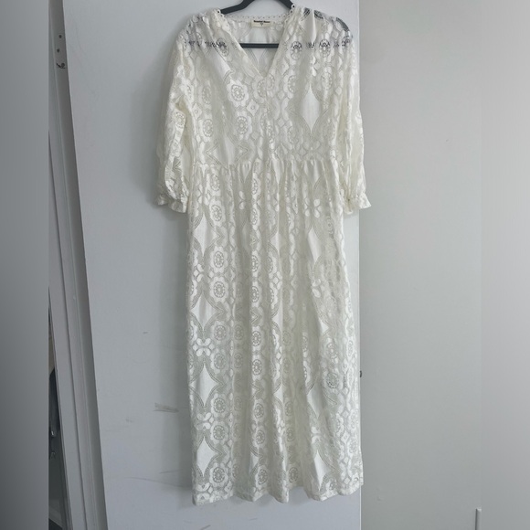 scarlet roos Dresses & Skirts - Scarlet Roose Paris size small/medium off white lace dress